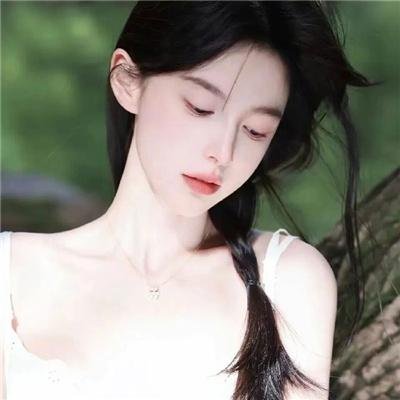 金牌客服董董恩